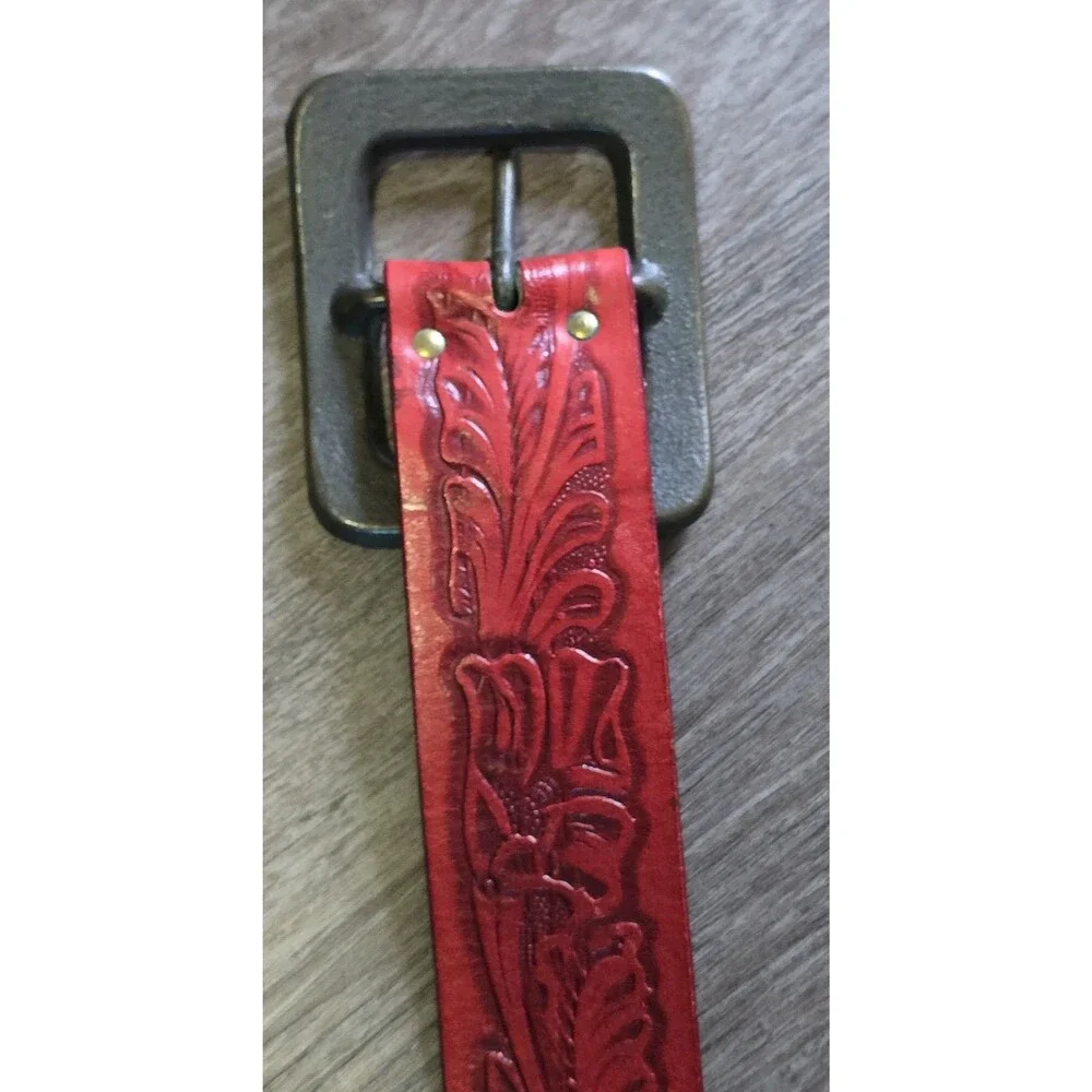 Vintage Red Leather Hand Tooled Floral Western Belt Antique Brass Buckle 516